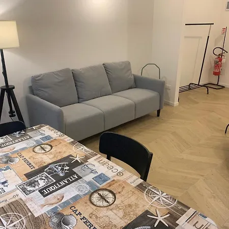 Family And Friends 2 ! Apartman